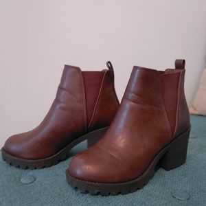 V-Chelsea Chunky Bootie